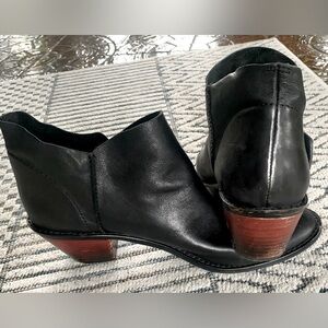 Kelsi Dagger Brooklyn booties